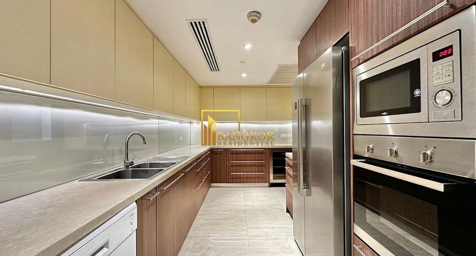 Wohnung zur Miete mit 3 Zimmer in Pathum Wan, Bangkok