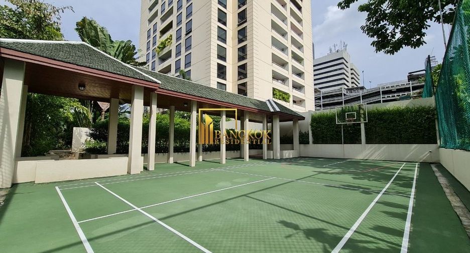 Wohnung zur Miete mit 3 Zimmer in Pathum Wan, Bangkok