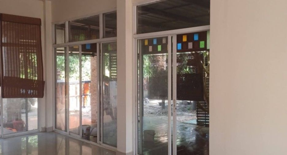 Casa en venta de estudio en Ban Lat, Phetchaburi