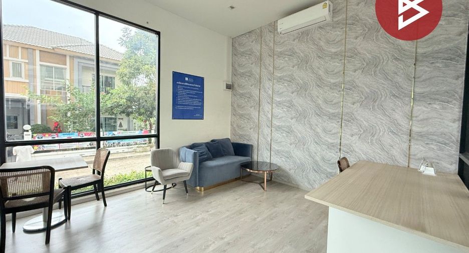 For sale 3 ベッドルーム house in Sam Phran, Nakhon Pathom