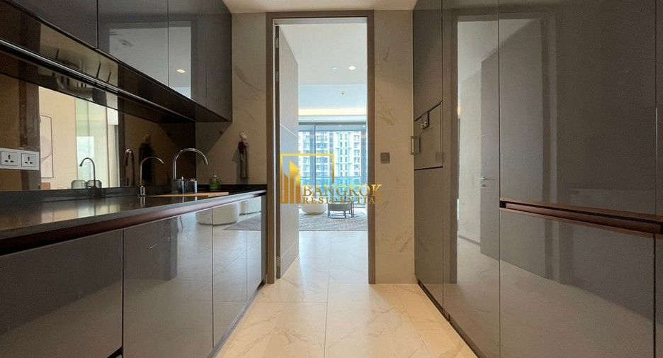 For rent 2 bedrooms condo in Khlong Toei, Bangkok