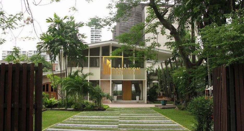 À louer 4 chambres maison à Watthana, Bangkok