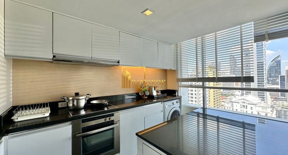 For rent 3 ベッドルーム serviced apartment in Pathum Wan, Bangkok
