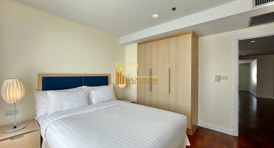 For rent 3 ベッドルーム serviced apartment in Pathum Wan, Bangkok