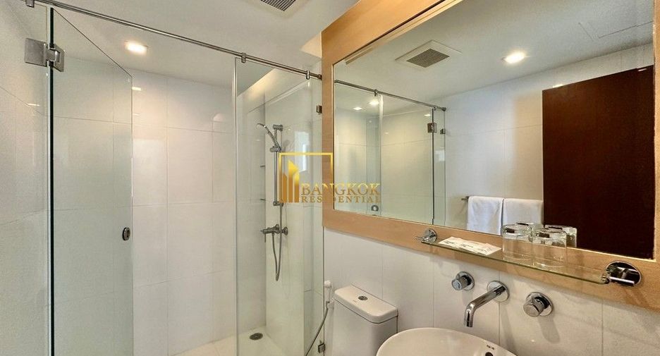 For rent 3 ベッドルーム serviced apartment in Pathum Wan, Bangkok