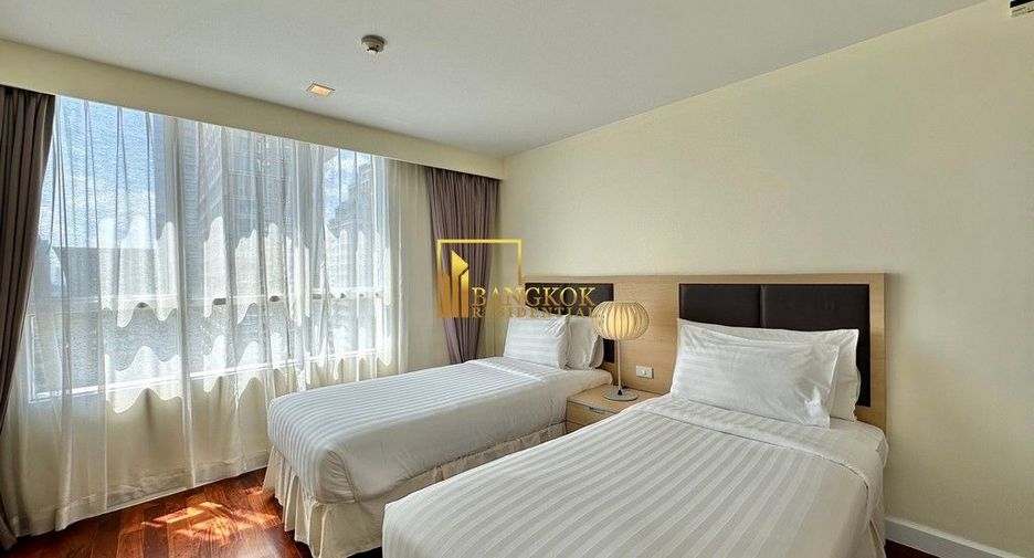 For rent 3 ベッドルーム serviced apartment in Pathum Wan, Bangkok