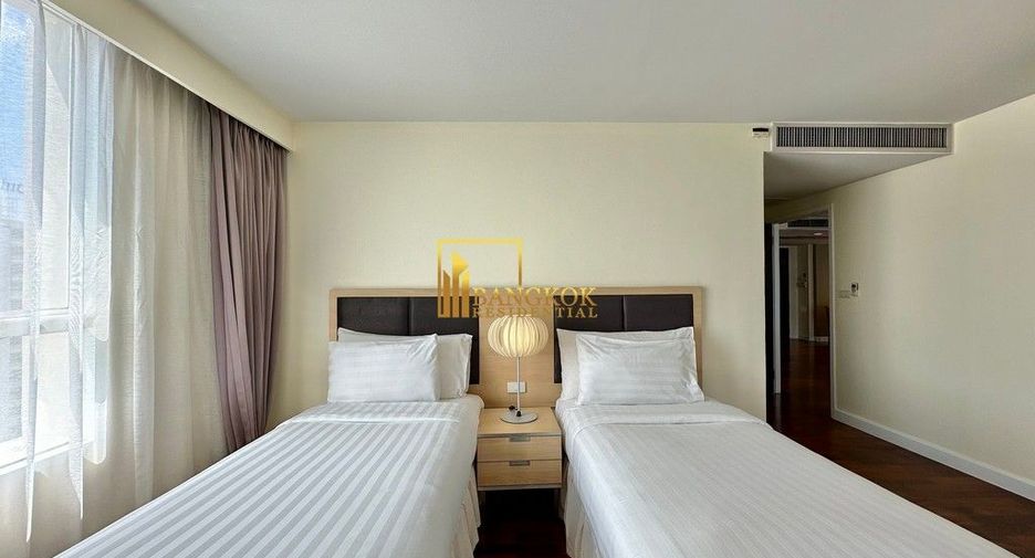For rent 3 ベッドルーム serviced apartment in Pathum Wan, Bangkok