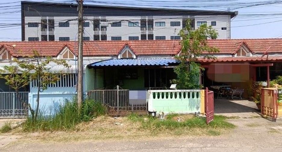 Reihenhaus zum Kauf mit 1 Zimmer in Sanom, Surin