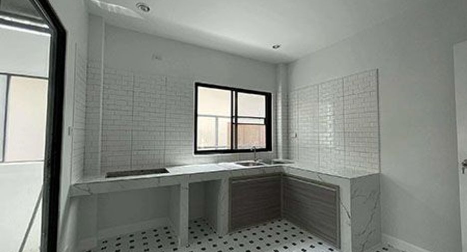 Haus zum Kauf mit 3 Zimmer in Saraphi, Chiang Mai