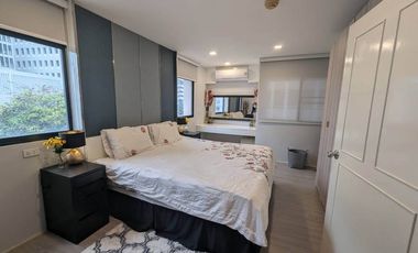 For rent 2 bedrooms condo in Pathum Wan, Bangkok