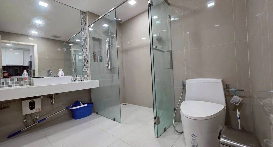For sale 1 bed condo in Bang Lamung, Chonburi