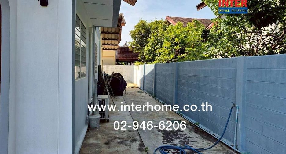 For sale 3 bedrooms house in Bang Khun Thian, Bangkok