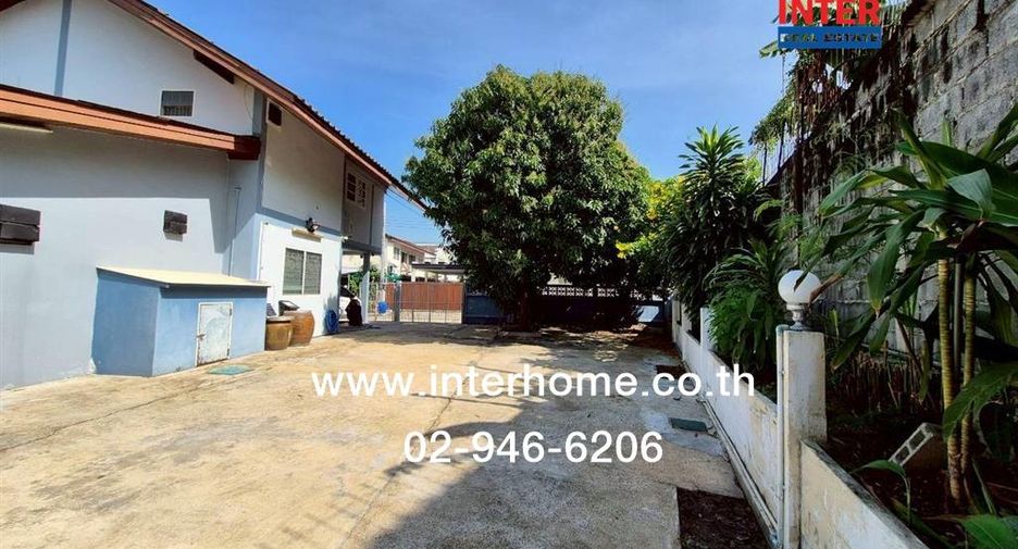 For sale 3 bedrooms house in Bang Khun Thian, Bangkok
