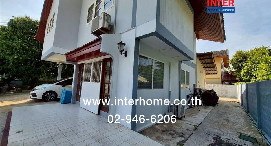 For sale 3 bedrooms house in Bang Khun Thian, Bangkok