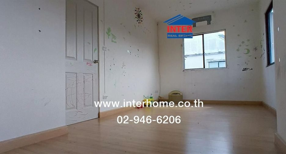 For sale 3 ベッドルーム townhouse in Khlong Luang, Pathum Thani