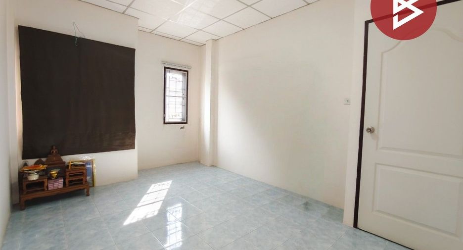 À vendre 3 chambres maison de ville à Phutthamonthon, Nakhon Pathom