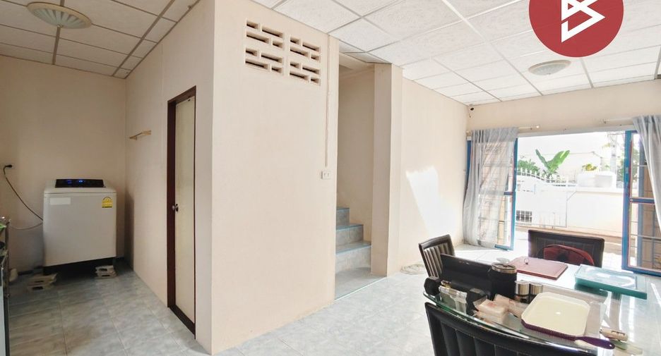 À vendre 3 chambres maison de ville à Phutthamonthon, Nakhon Pathom