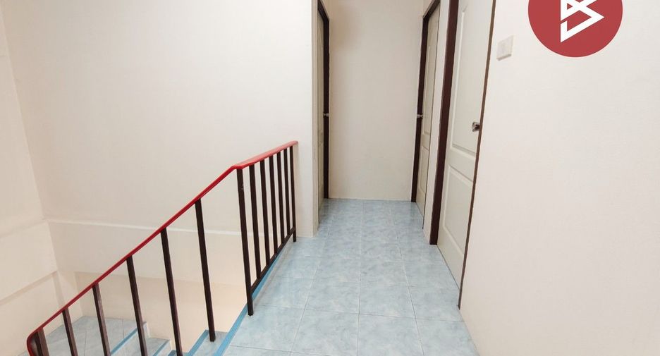 À vendre 3 chambres maison de ville à Phutthamonthon, Nakhon Pathom