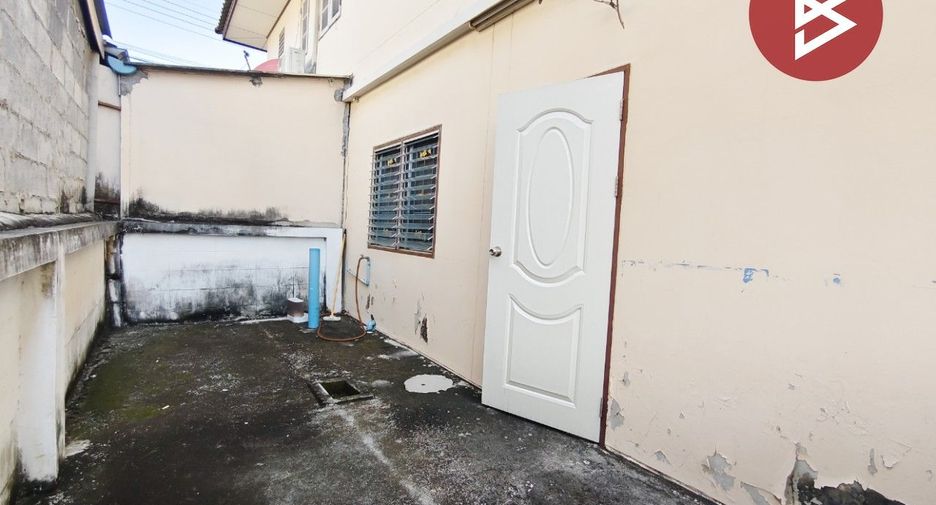 À vendre 3 chambres maison de ville à Phutthamonthon, Nakhon Pathom