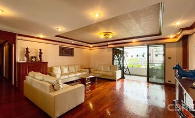 For sale 4 bedrooms condo in Sathon, Bangkok