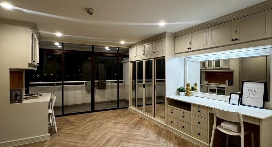 Condo en venta de 3 habitaciones en Watthana, Bangkok