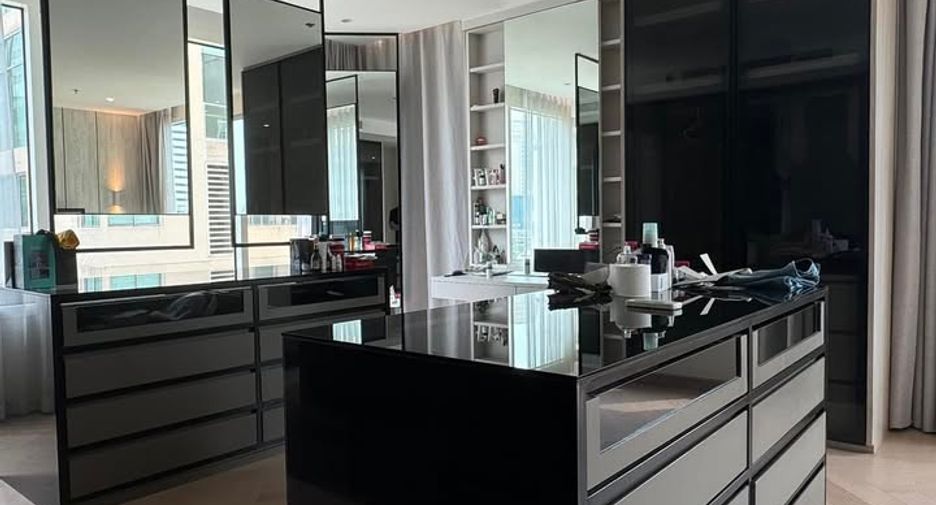 For rent 2 ベッドルーム condo in Sathon, Bangkok