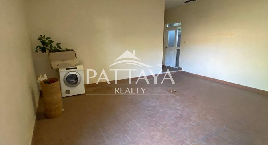 À louer et à vendre 3 chambres maison à Bang Lamung, Chonburi