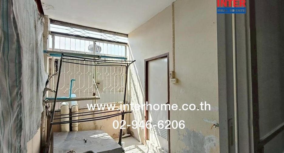 Local comercial en venta de 2 habitaciones en Chom Thong, Bangkok