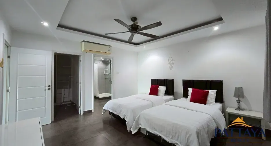 For rent and for sale 2 bedrooms condo in Bang Lamung, Chonburi