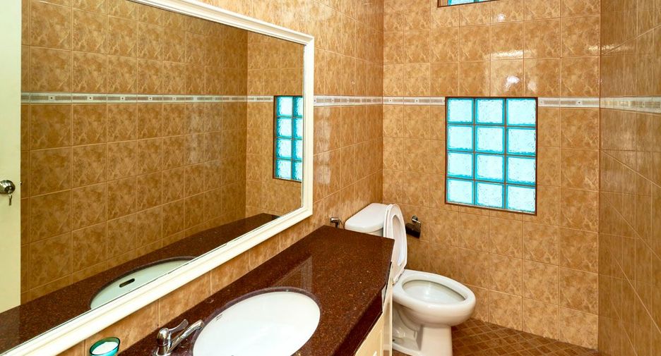 À vendre 5 chambres maison à Bang Lamung, Chonburi