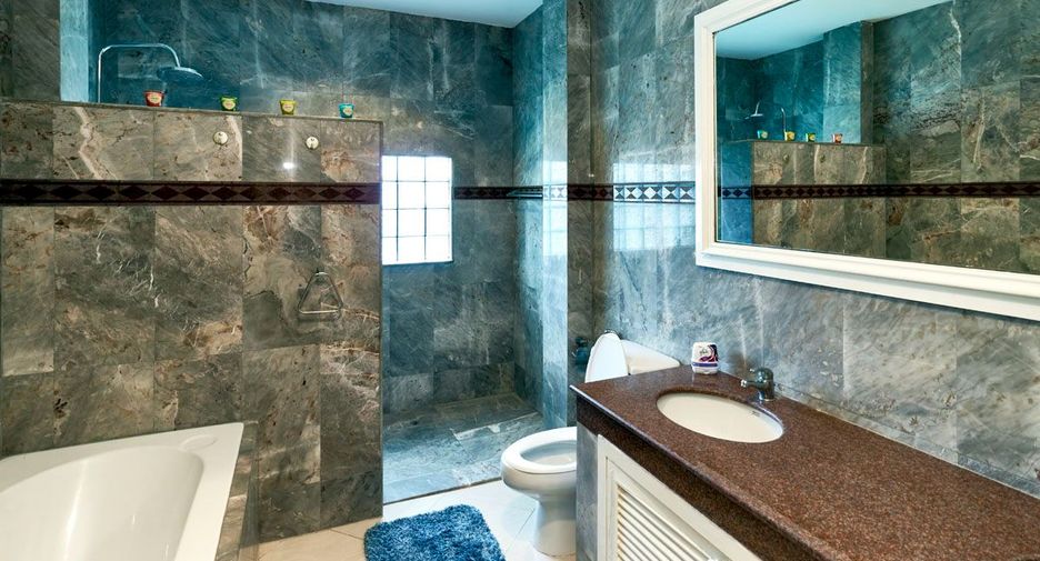 À vendre 5 chambres maison à Bang Lamung, Chonburi
