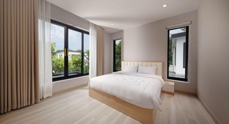 For sale 4 bedrooms house in Mueang Chiang Mai, Chiang Mai