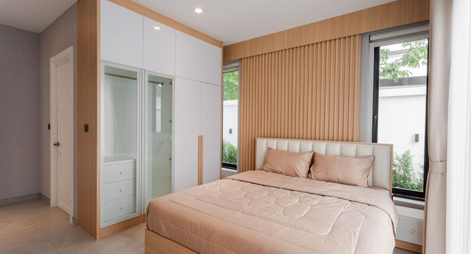 For sale 4 bedrooms house in Mueang Chiang Mai, Chiang Mai