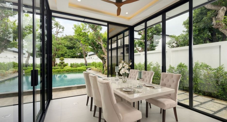 For sale 4 bedrooms house in Mueang Chiang Mai, Chiang Mai