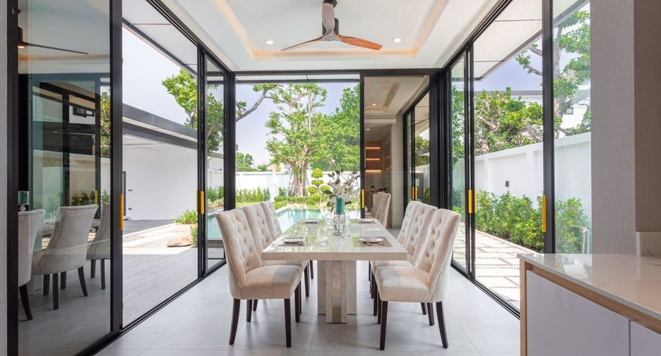 For sale 4 bedrooms house in Mueang Chiang Mai, Chiang Mai
