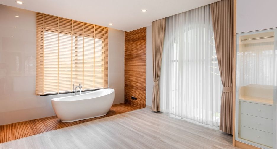 For sale 4 bedrooms house in Mueang Chiang Mai, Chiang Mai
