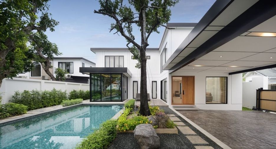 For sale 4 bedrooms house in Mueang Chiang Mai, Chiang Mai