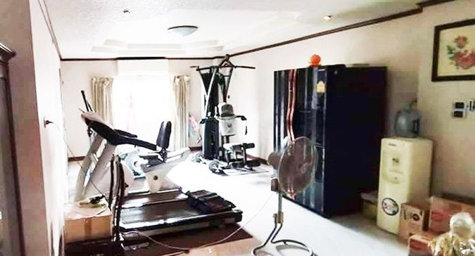 For sale 8 bedrooms retail Space in Bang Khen, Bangkok