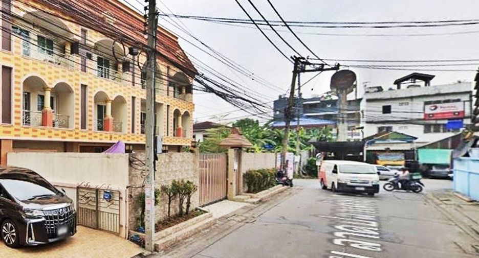 For sale 8 bedrooms retail Space in Bang Khen, Bangkok