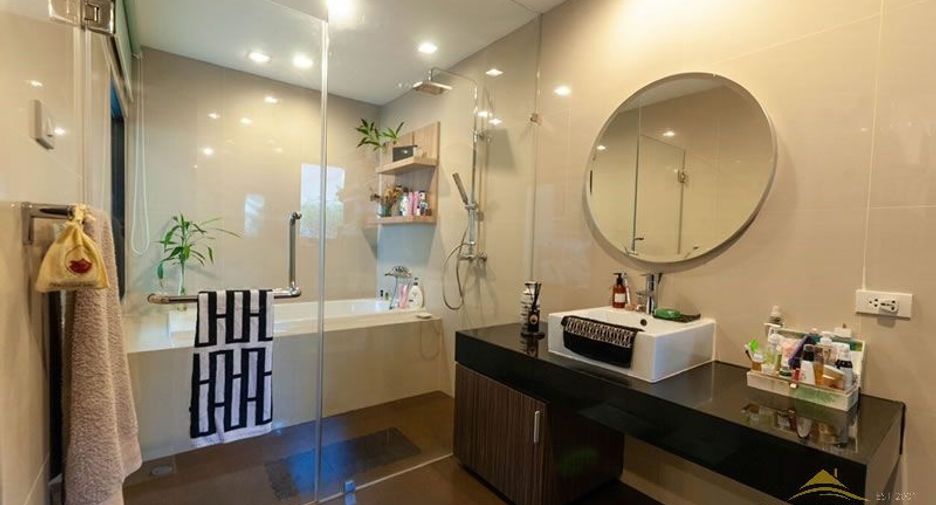 For rent そして for sale 3 ベッドルーム house in Bang Lamung, Chonburi