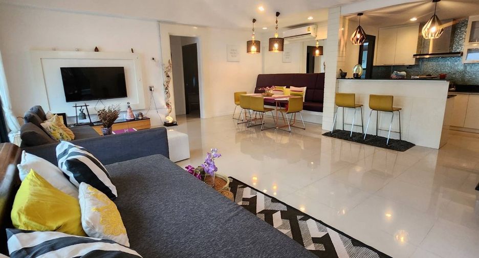 For rent そして for sale 3 ベッドルーム house in Bang Lamung, Chonburi