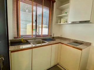 For sale 4 ベッドルーム townhouse in Saphan Sung, Bangkok