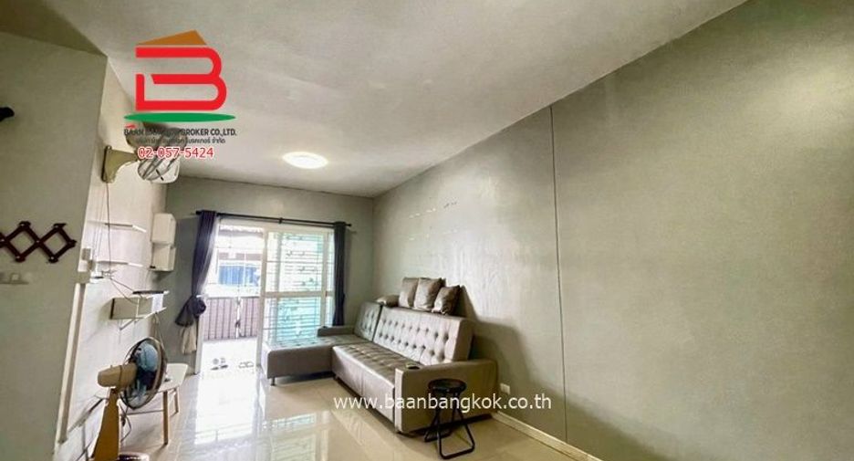 Casa adosada en venta de 3 habitaciones en Khlong Luang, Pathum Thani