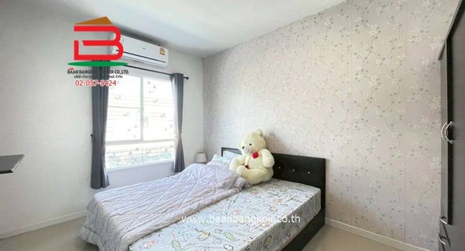 Casa adosada en venta de 3 habitaciones en Khlong Luang, Pathum Thani