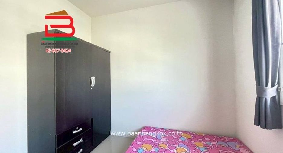 Casa adosada en venta de 3 habitaciones en Khlong Luang, Pathum Thani