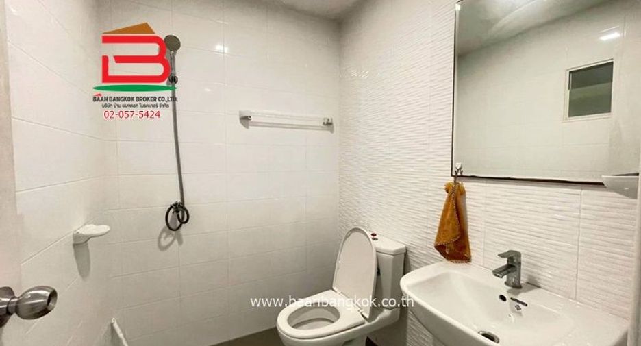 Casa adosada en venta de 3 habitaciones en Khlong Luang, Pathum Thani