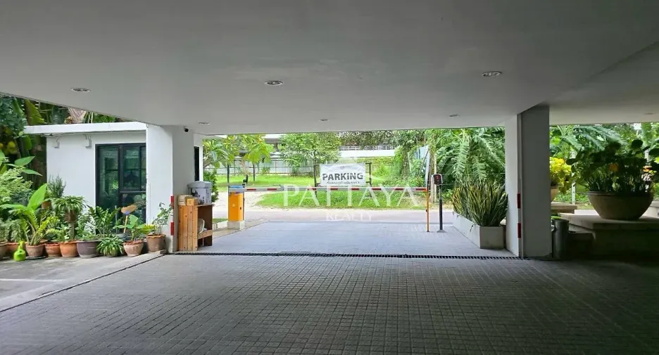 For rent 2 bedrooms apartment in Bang Lamung, Chonburi
