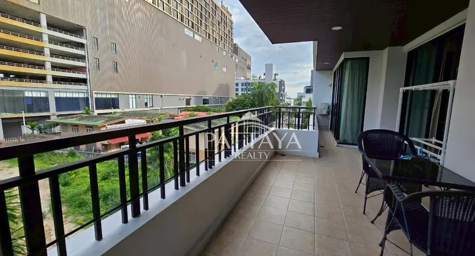 For rent 2 bedrooms apartment in Bang Lamung, Chonburi