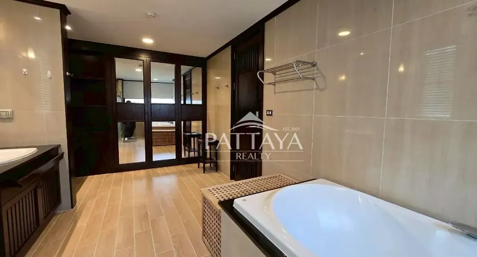 For rent 2 bedrooms apartment in Bang Lamung, Chonburi