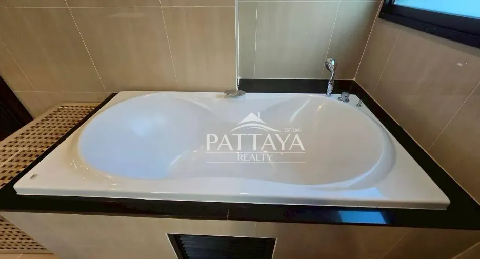 For rent 2 bedrooms apartment in Bang Lamung, Chonburi